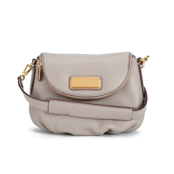 Marc Jacobs Handbags - Tan Marc Jacobs Natasha mini
